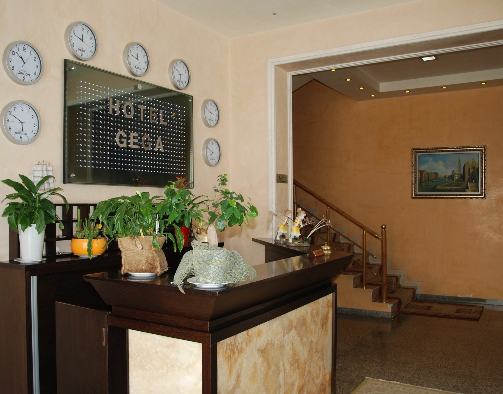 Hotel Gega Berat Esterno foto