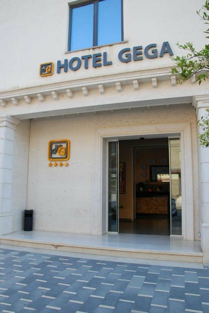 Hotel Gega Berat Esterno foto